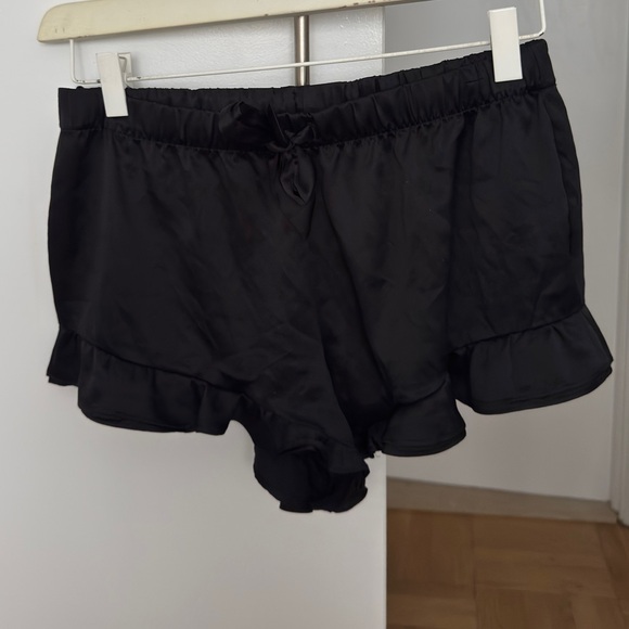 Victoria's Secret Women's Pajama Set in Black Satin - Picture 10 of 13